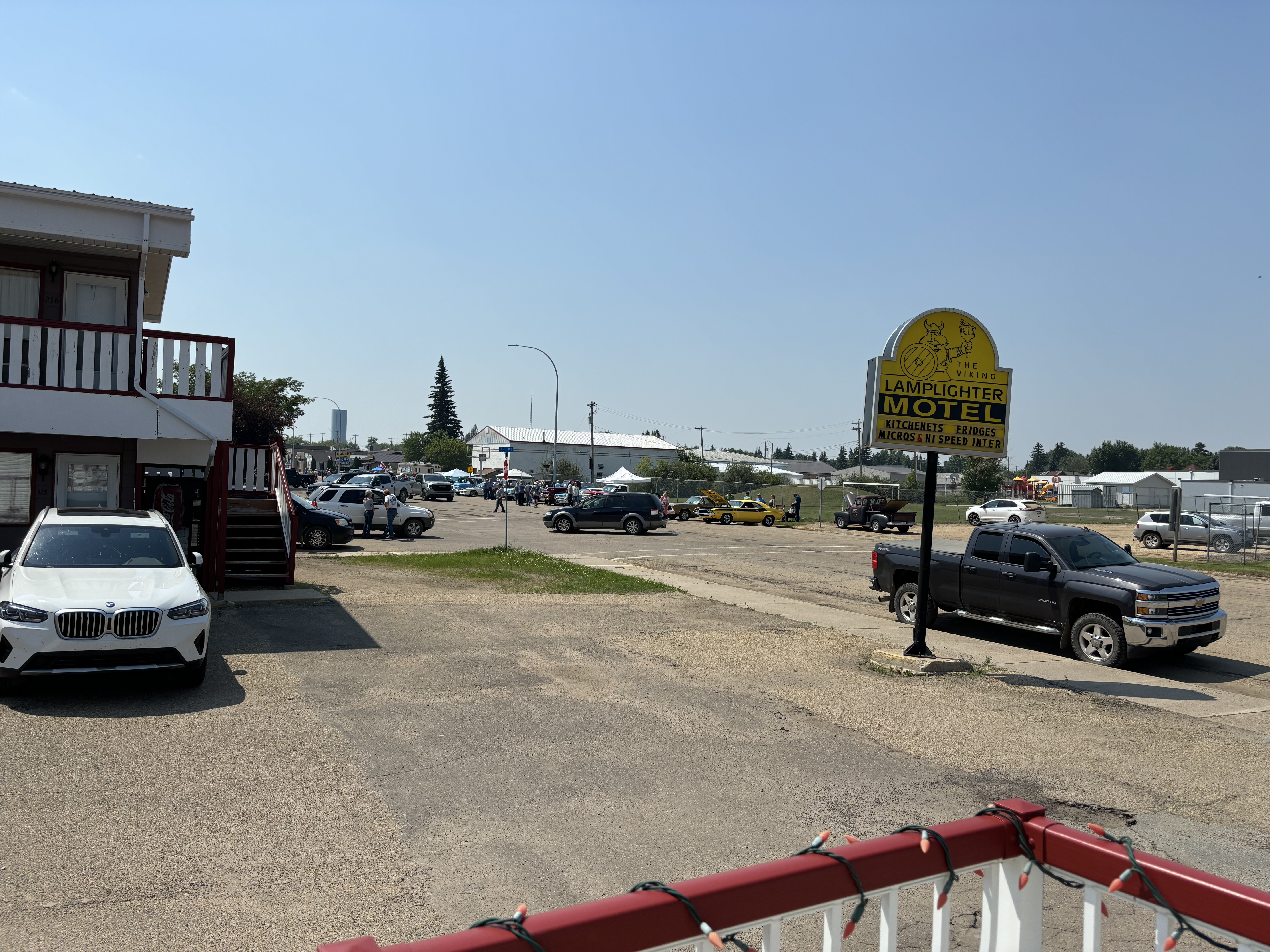 Viking Lamplighter Motel exterior 4